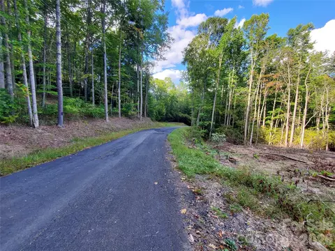 Parkwood Hill Road, Spruce Pine, NC 28777