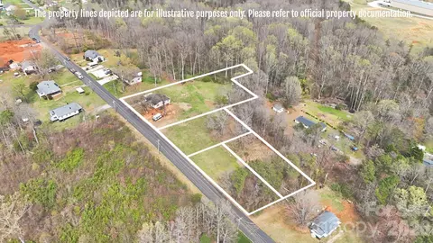 641 Central Dr, Statesville, NC 28677