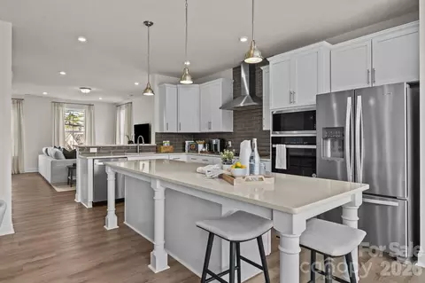 3106 Middle St, Charlotte, NC 28278
