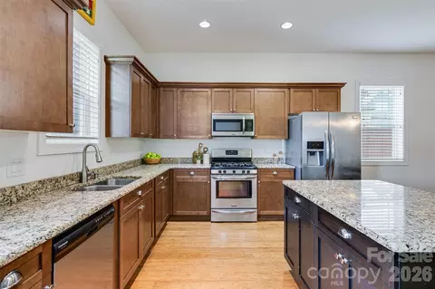 104 Meyers Ridge Rd, Cramerton, NC 28032