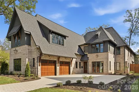 154 N Canterbury Rd, Charlotte, NC 28211