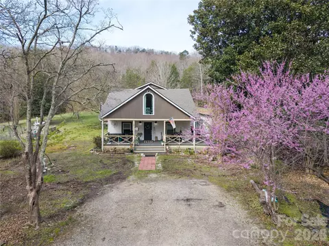 Exterior - 4100 S Fork St, Hickory, NC 28602 photo 2 of 6