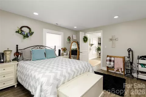 Bedroom - 4100 S Fork St, Hickory, NC 28602 photo 4 of 7