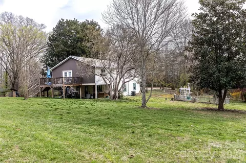 Exterior - 4100 S Fork St, Hickory, NC 28602 photo 4 of 6