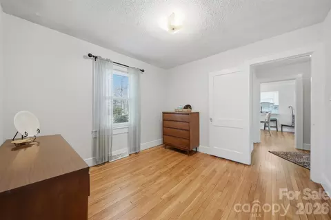 Bedroom - 203 8th Ne St NE, Conover, NC 28613 photo 2 of 5