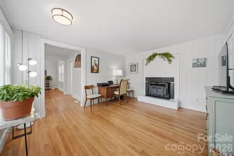 Living - 203 8th Ne St NE, Conover, NC 28613 photo 5 of 7