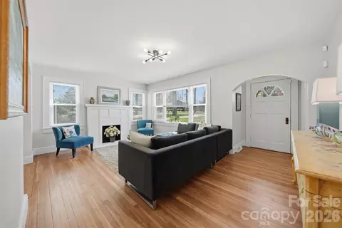 Living - 203 8th Ne St NE, Conover, NC 28613 photo 1 of 7