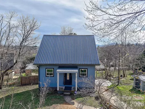 15 Merion Dr, Asheville, NC 28806
