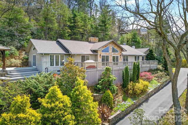 3 Tree Top Pl, Black Mountain, NC 28711