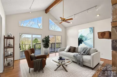 3 Tree Top Pl, Black Mountain, NC 28711