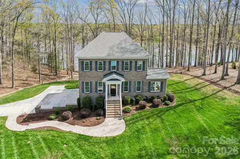 902 Bridgewater Dr, Monroe, NC 28112