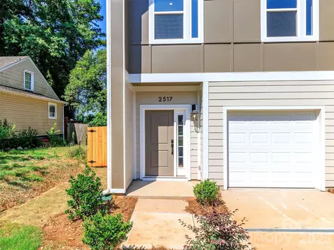 2517 Elon St, Charlotte, NC 28208
