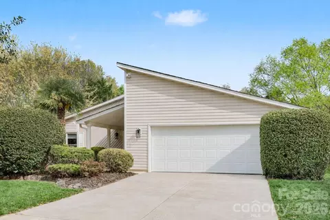 10106 Fairway Ridge Rd, Charlotte, NC 28277