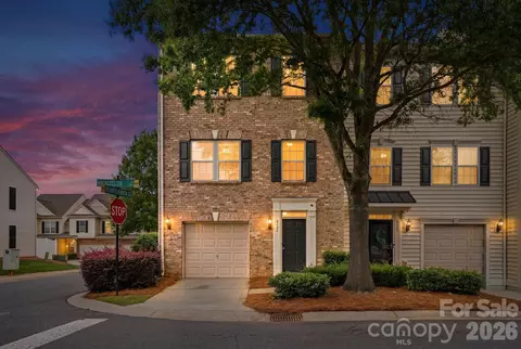 6226 Rockefeller Ln, Charlotte, NC 28210