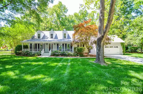 2922 Butter Churn Ln, Matthews, NC 28105