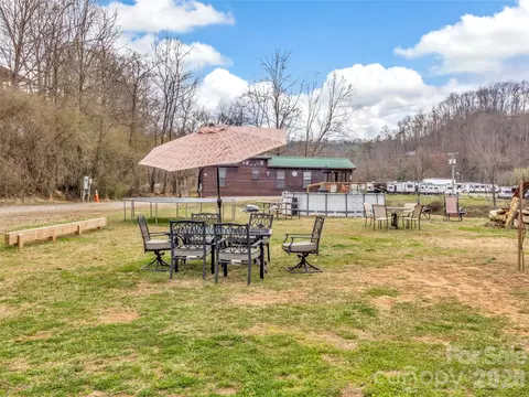 Exterior - 522 N River Rd, Sylva, NC 28779 photo 7 of 13