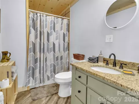 Bath - 522 N River Rd, Sylva, NC 28779 photo 1 of 2