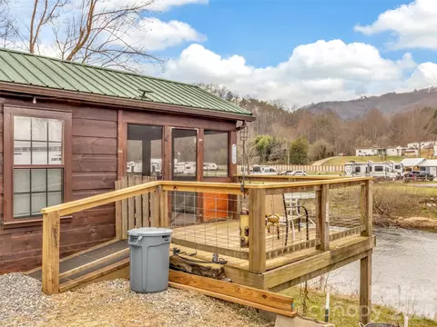 Exterior - 522 N River Rd, Sylva, NC 28779 photo 8 of 13