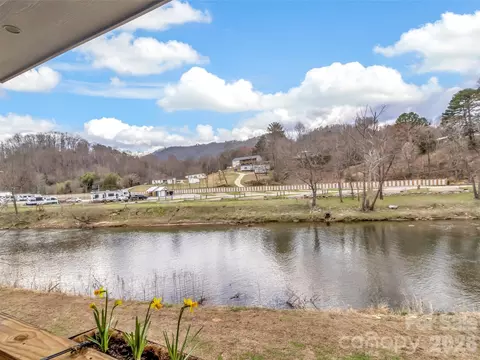 View/Area - 522 N River Rd, Sylva, NC 28779 photo 4 of 8