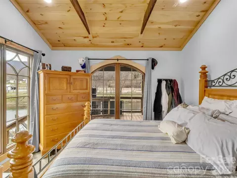 Bedroom - 522 N River Rd, Sylva, NC 28779 photo 2 of 3
