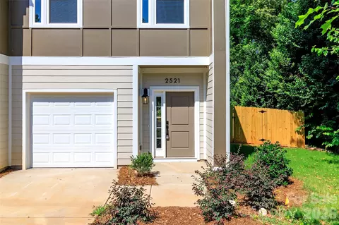 2521 Elon St, Charlotte, NC 28208