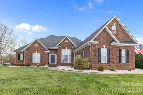 7407 Balintoy Ln, Matthews, NC 28104