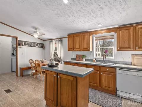 114 Gateway Cv, Canton, NC 28716 photo 7