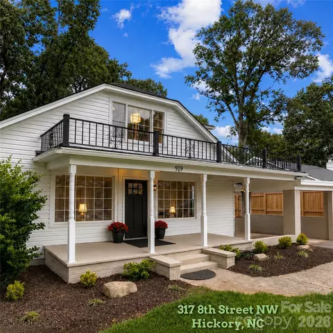 317 8th Nw St NW, Hickory, NC 28601