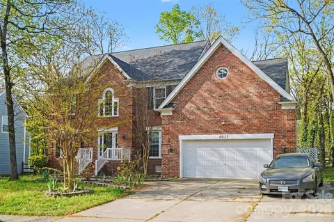 4615 Crownvista Dr, Charlotte, NC 28269