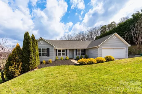 21 S Lindon Cove 3 Rd #3, Candler, NC 28715