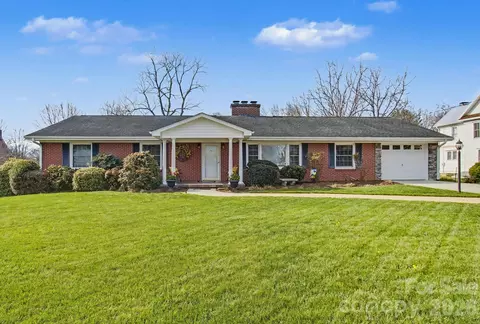 24 Church St, Weaverville, NC 28787