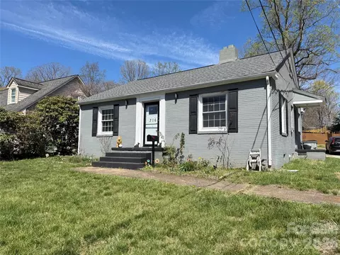 316 Sharon Nw Ave NW, Lenoir, NC 28645