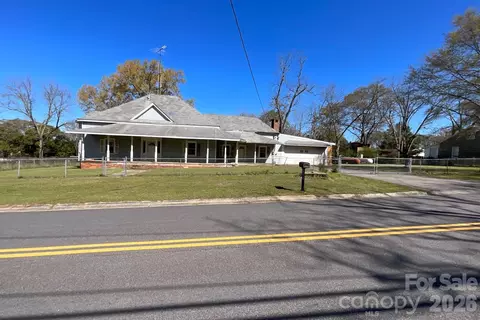 412 W Liberty St, Winnsboro, SC 29180