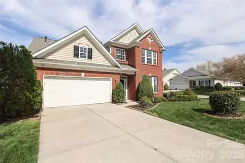 Exterior - 1026 Peridot Dr, Fort Mill, SC 29708 photo 2 of 8