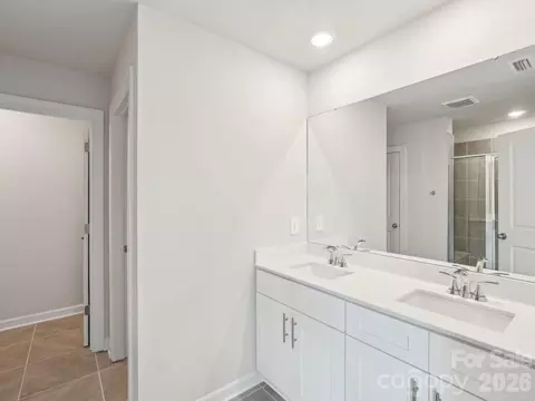 Bath - 5507 Chambray Ct, Cherryville, NC 28021 photo 1 of 2