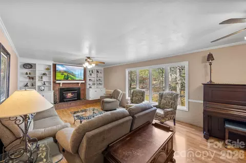 Living - 501 Mountainbrook Rd, Lancaster, SC 29720 photo 3 of 6