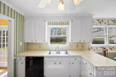 Kitchen - 501 Mountainbrook Rd, Lancaster, SC 29720 photo 2 of 3