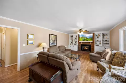 Living - 501 Mountainbrook Rd, Lancaster, SC 29720 photo 4 of 6
