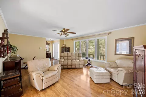 Living - 501 Mountainbrook Rd, Lancaster, SC 29720 photo 2 of 6