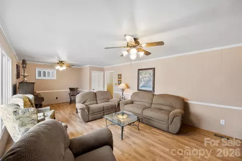 Living - 501 Mountainbrook Rd, Lancaster, SC 29720 photo 5 of 6