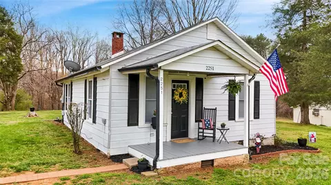 2251 Bristol Rd, Statesville, NC 28677