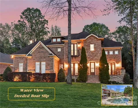 163 W Maranta Rd, Mooresville, NC 28117