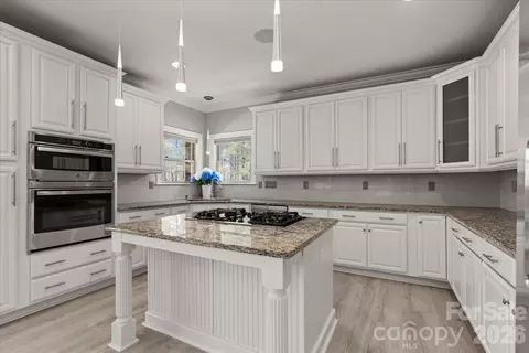 Kitchen - 962 Miller Rd, Jefferson, SC 29718 photo 1 of 3