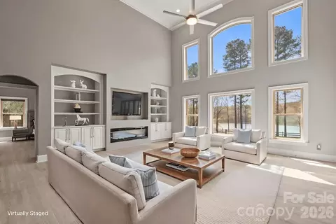 Living - 962 Miller Rd, Jefferson, SC 29718 photo 2 of 7