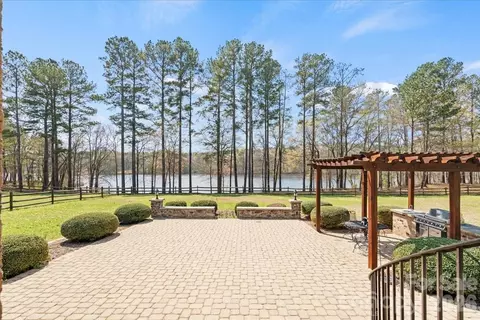 Exterior - 962 Miller Rd, Jefferson, SC 29718 photo 3 of 6