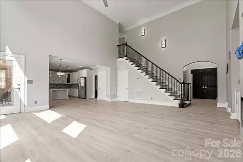 Living - 962 Miller Rd, Jefferson, SC 29718 photo 6 of 7
