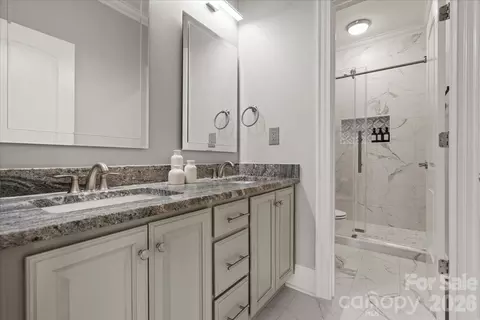 Bath - 962 Miller Rd, Jefferson, SC 29718 photo 4 of 6