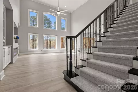 Living - 962 Miller Rd, Jefferson, SC 29718 photo 3 of 7