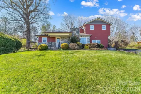 10 Woodmont Dr, Asheville, NC 28806