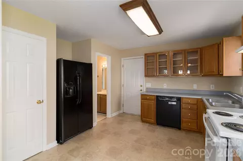 Kitchen - 7750 Red Robin Trl, Denver, NC 28037 photo 1 of 1